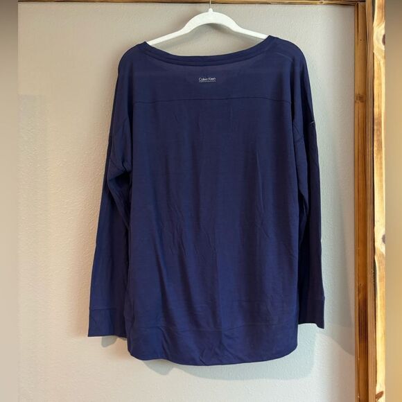 Calvin Klein Top - Picture 3 of 5